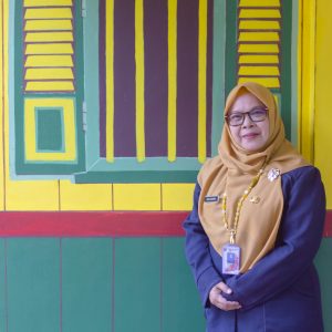 Rina Nuzrina-Guru Bimbingan Konseling